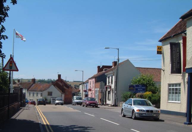 Fore street 2005 view - Click for 1950_60s view
